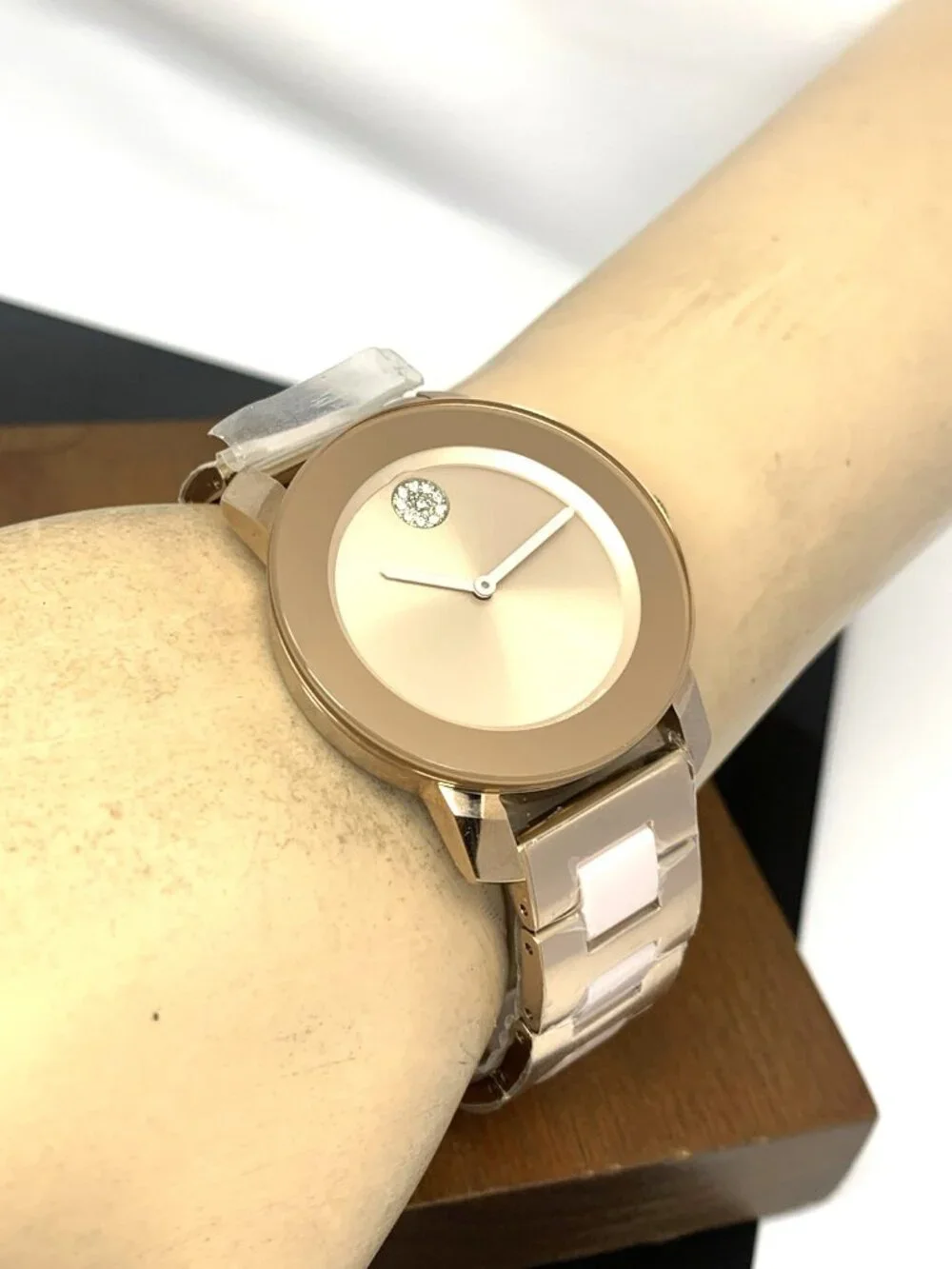 Movado Women's Watch 3600639 Bold Rose Dial Swiss Quartz Steel Ceramic Band 36mm